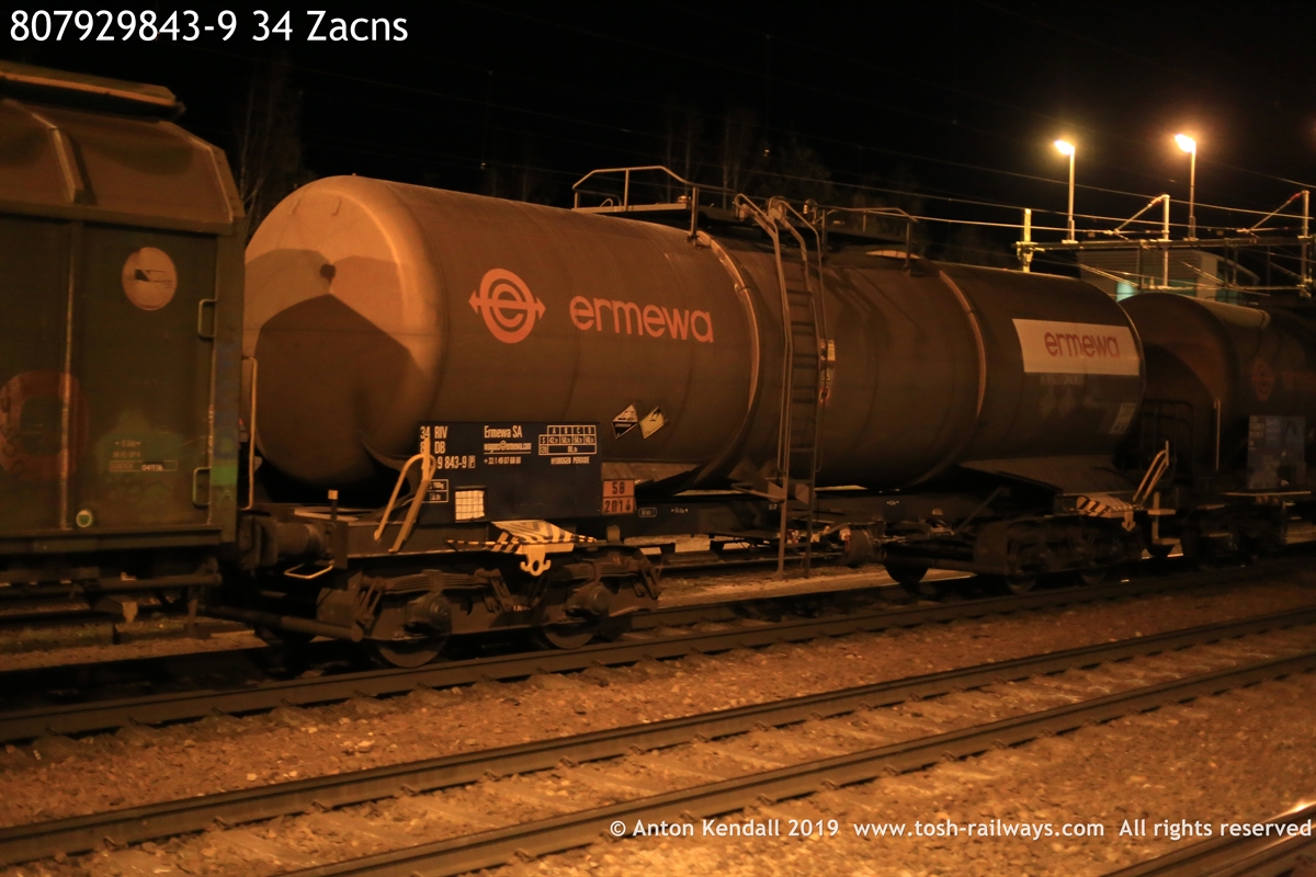 807929843-9_34 Zacns.JPG